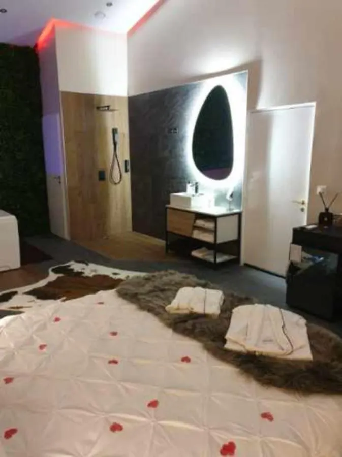 Bed & Breakfast Love-Room Paradise ! Aubagne